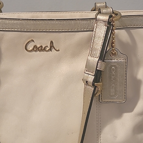 Coach Gallery Cream Metallic Soft Gold Leather Shoulder Bag Purse Tote Timeless - Picture 2 of 16